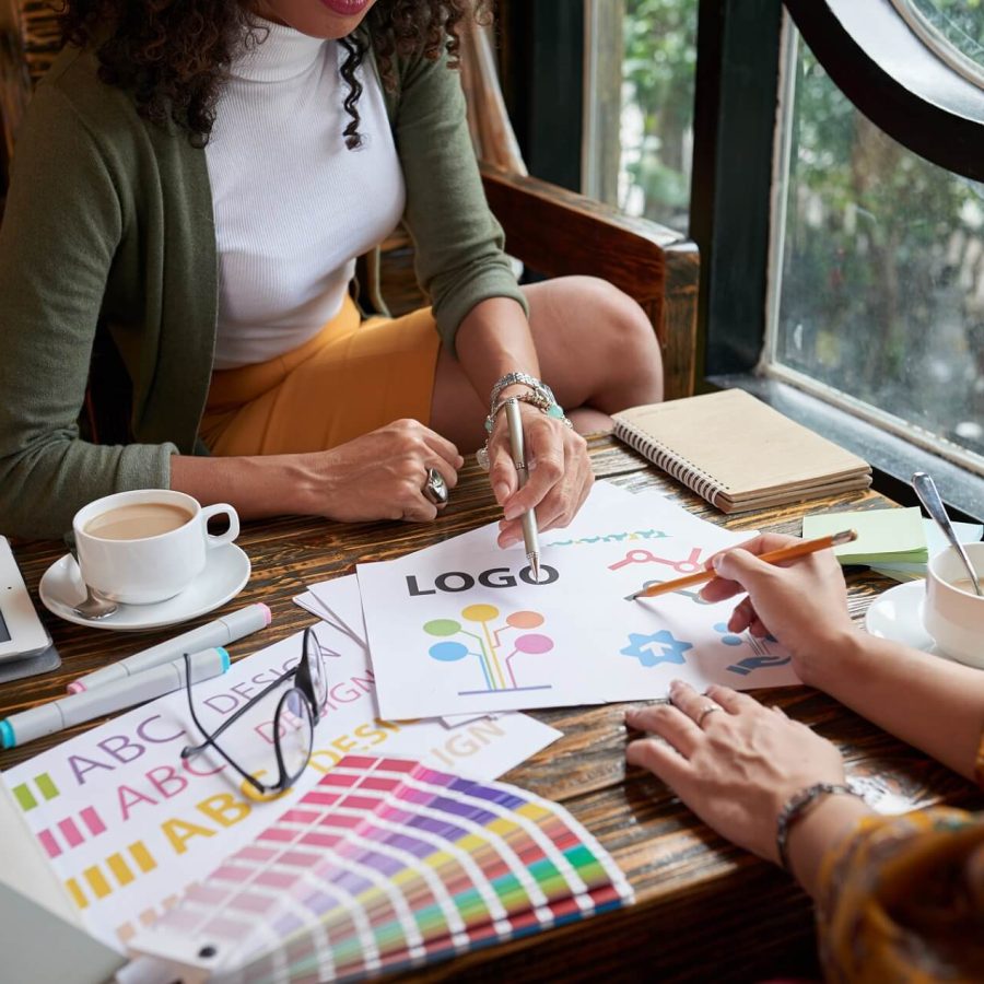 meeting-with-designer-PXNQCMQ