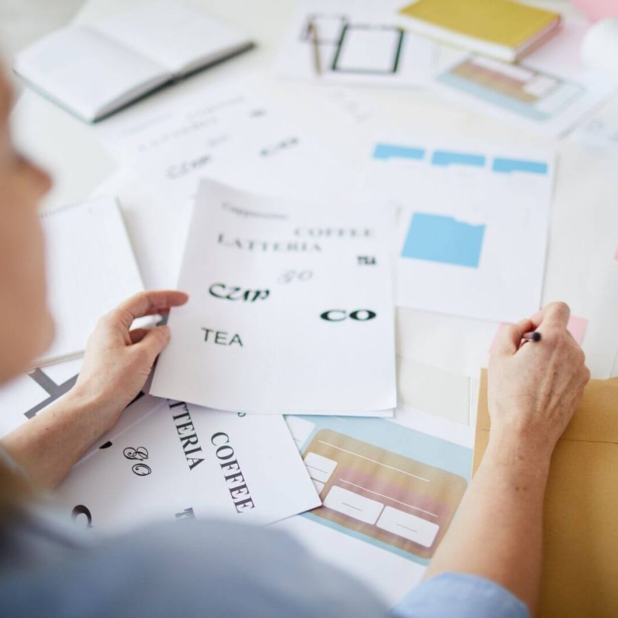 unrecognizable-designer-XUAWQB2